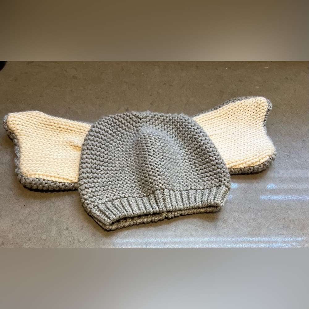 Baby gap dumbo elephant hat 0-6m.